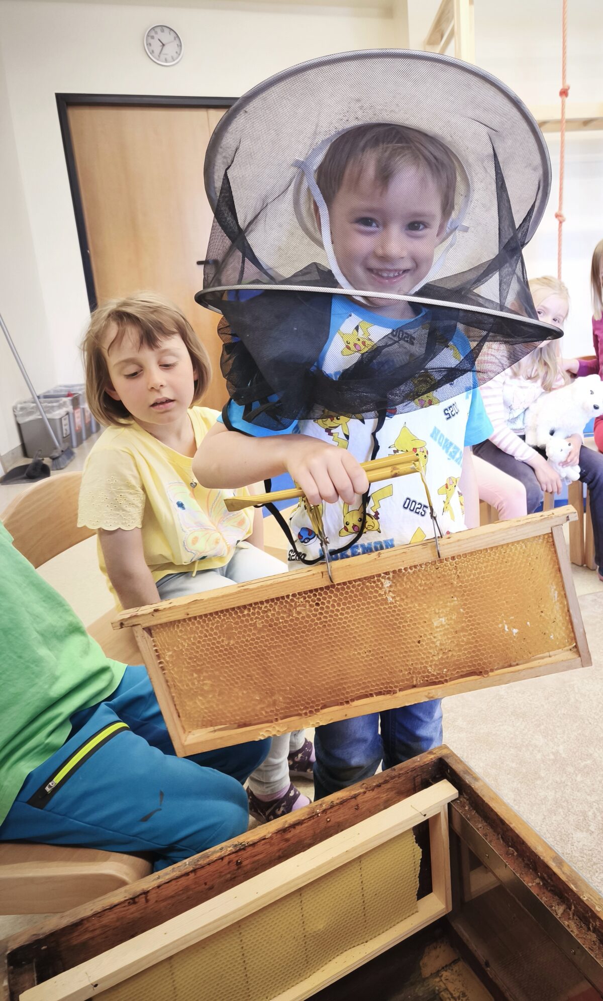 Bienen-Erlebnis im Kindergarten Lendorf